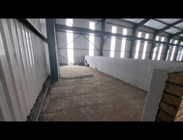 1,150M² WAREHOUSE TO LET IN ALTON
